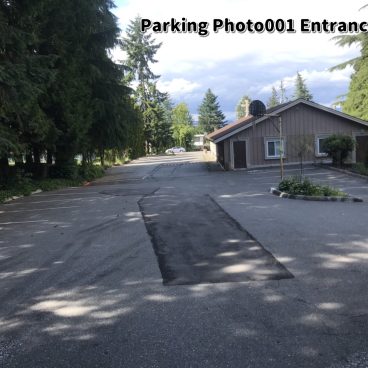 Parking Photo001 Entrance Side