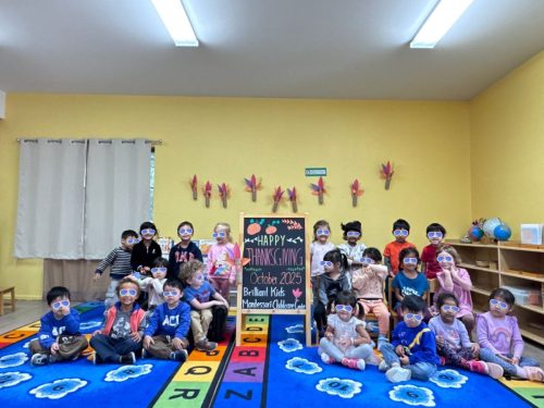 Happy-Thanksgiving-2025 V2 004